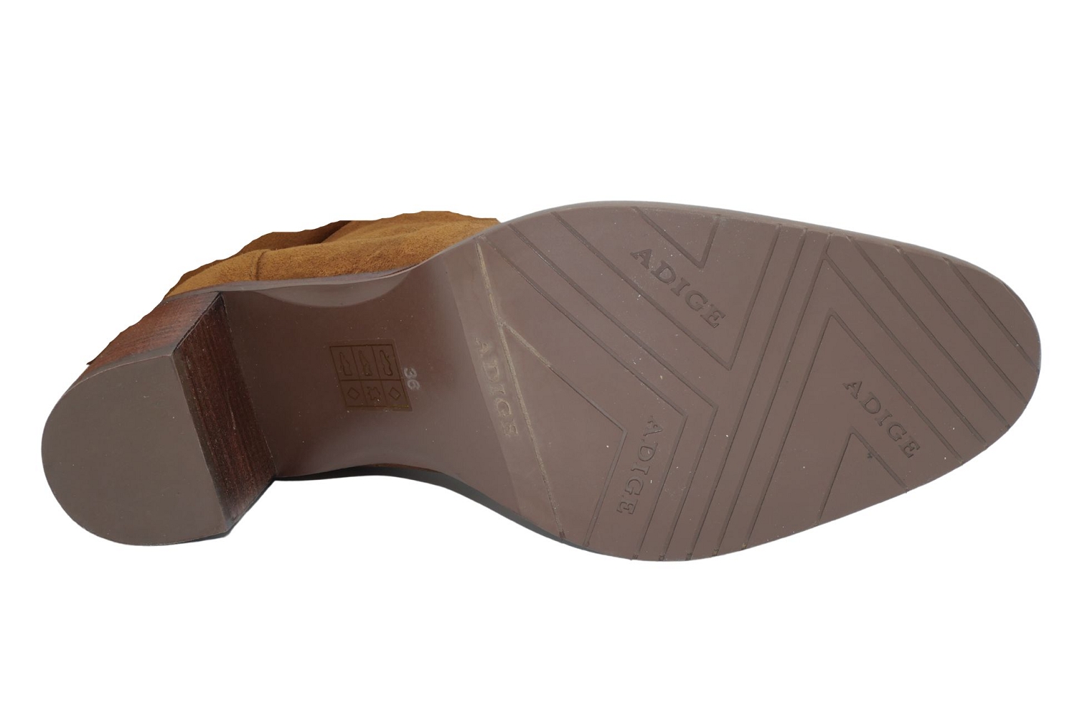 boots tiag